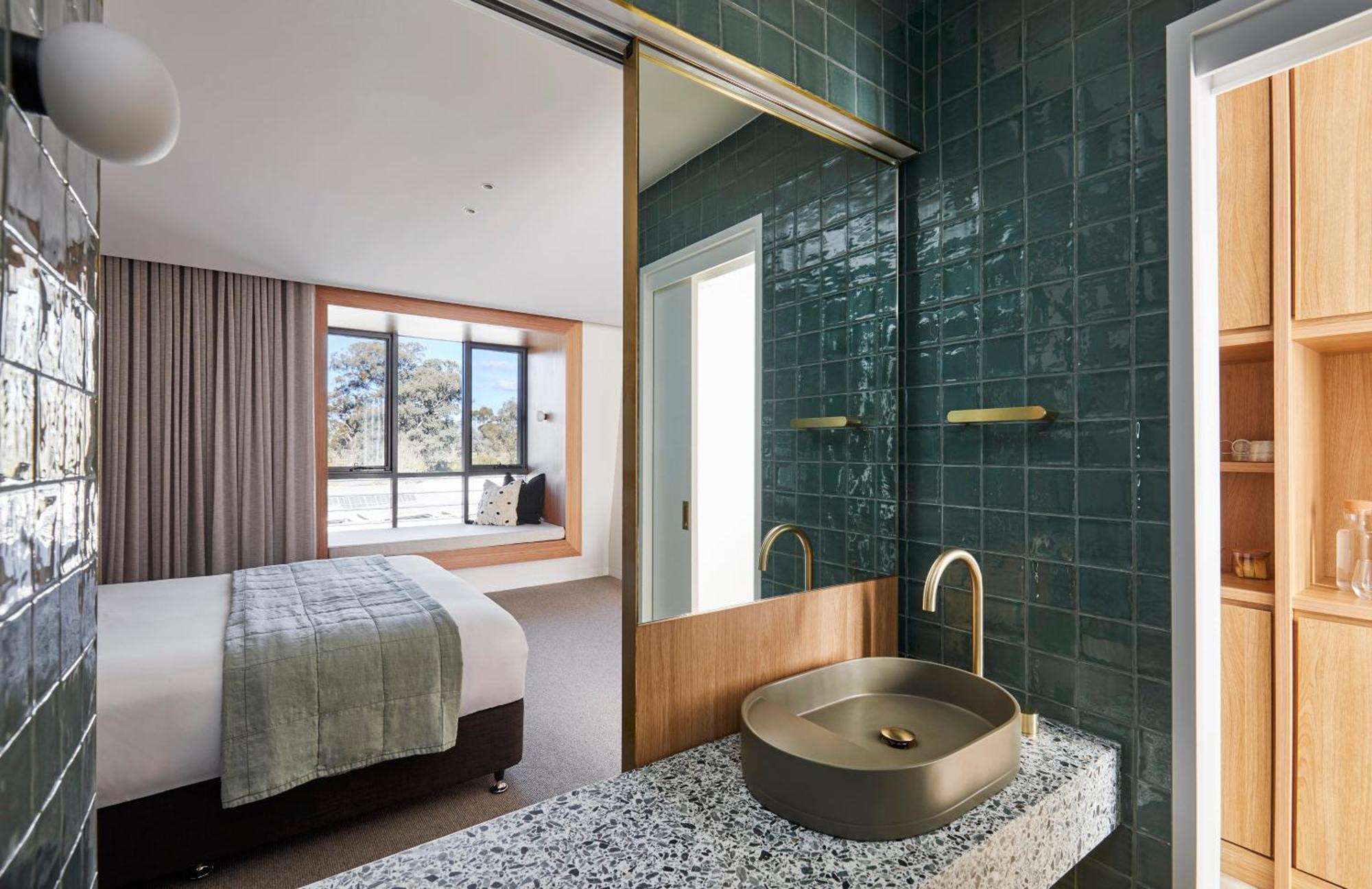 מודגי The Clairfield Hotel מראה חיצוני תמונה