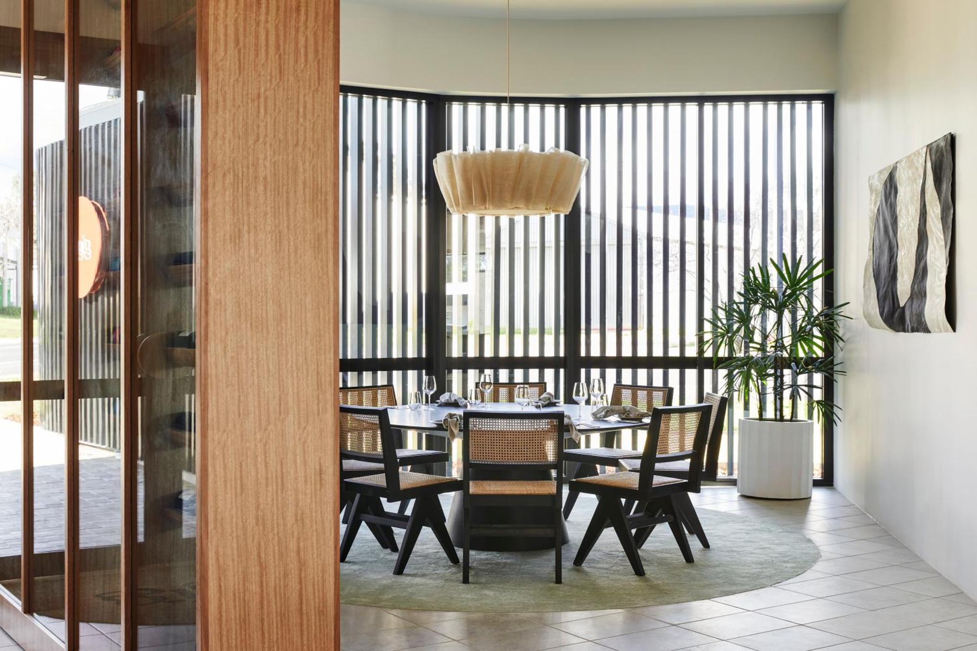 מודגי The Clairfield Hotel מראה חיצוני תמונה