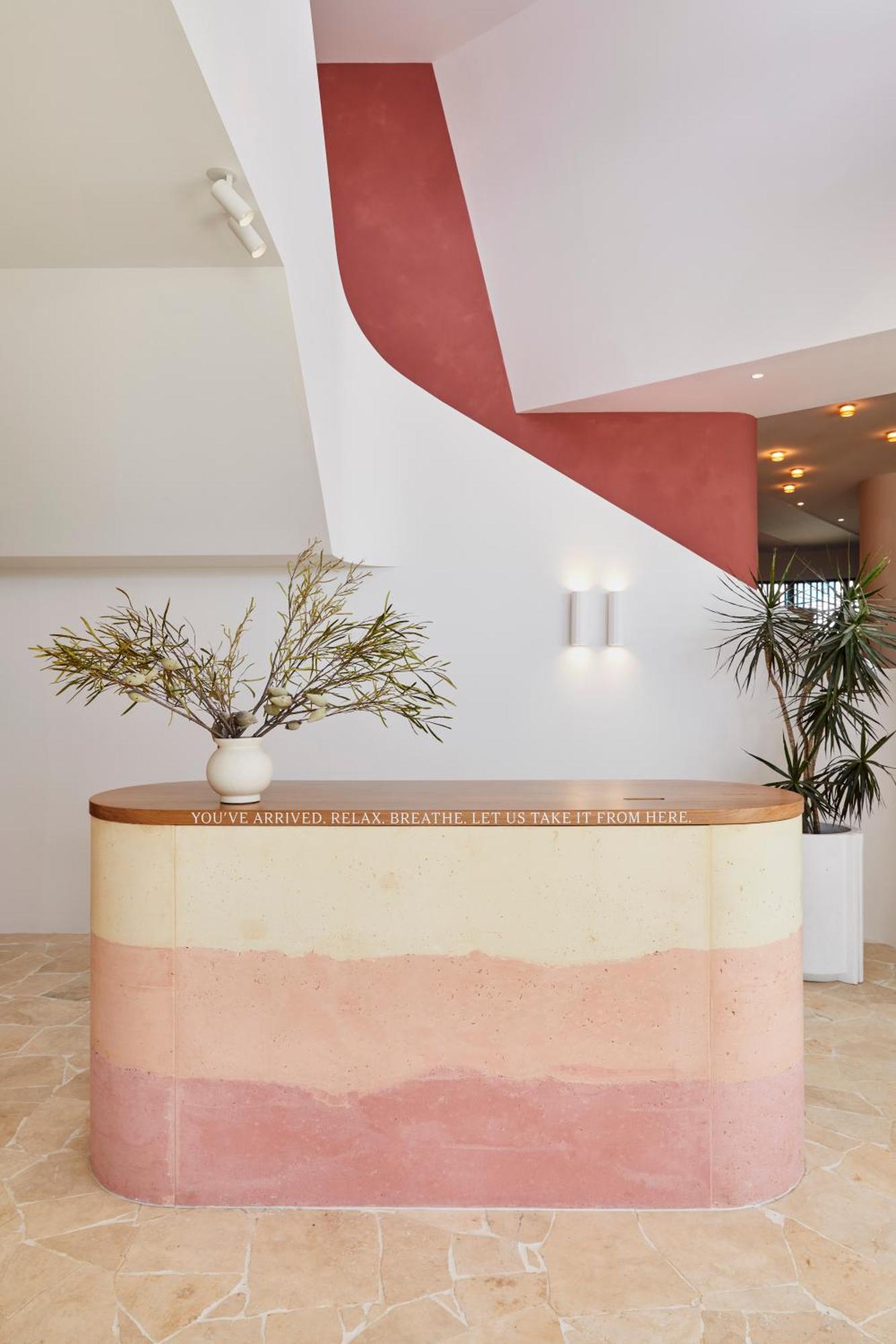 מודגי The Clairfield Hotel מראה חיצוני תמונה