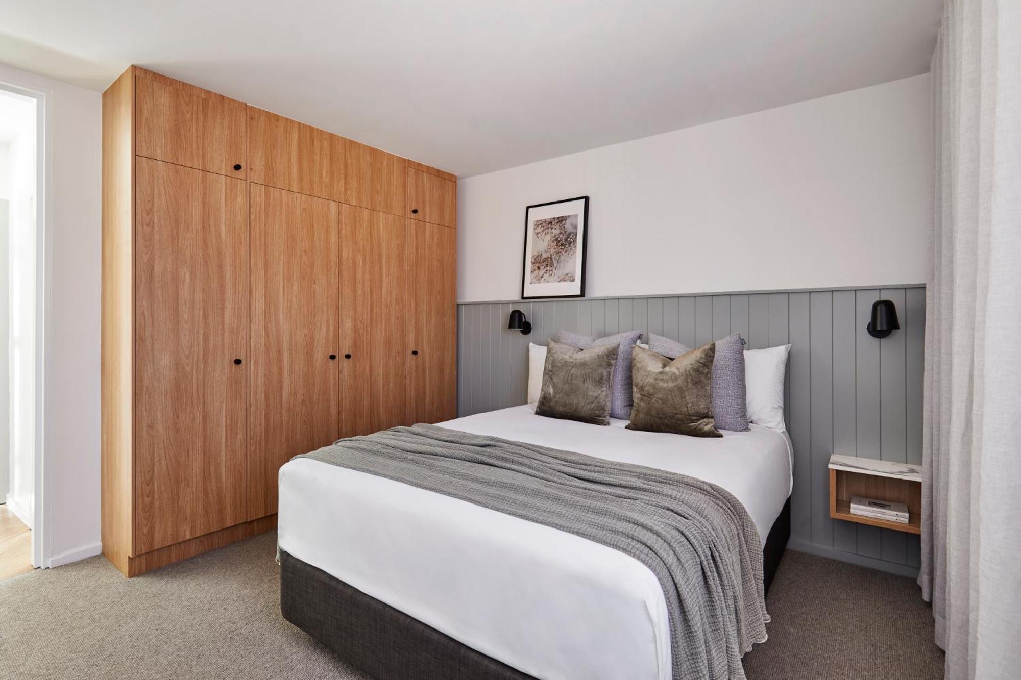 מודגי The Clairfield Hotel מראה חיצוני תמונה